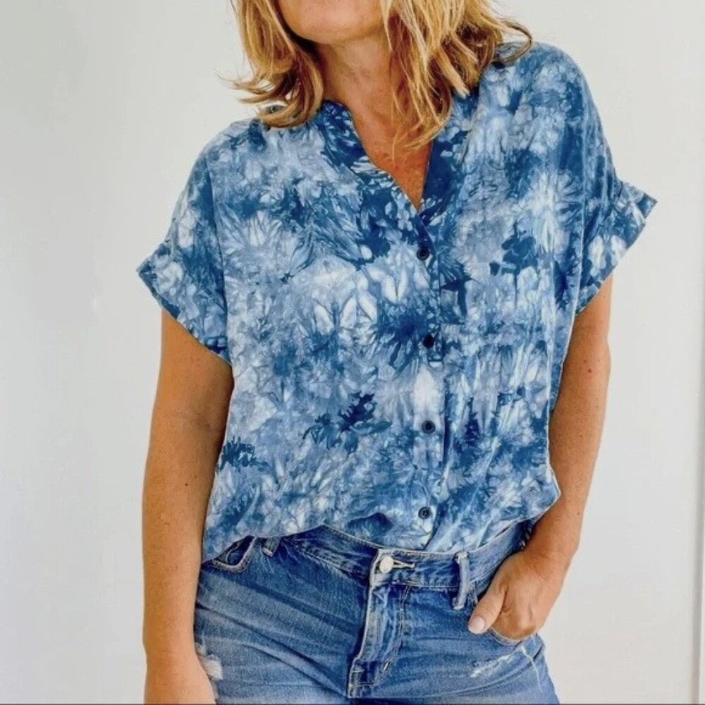 Anthropologie Cloth & Stone Short Sleeve‎ Button Down Tie Dye Blue Tencel XS